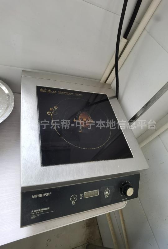 餐具座椅低价出售