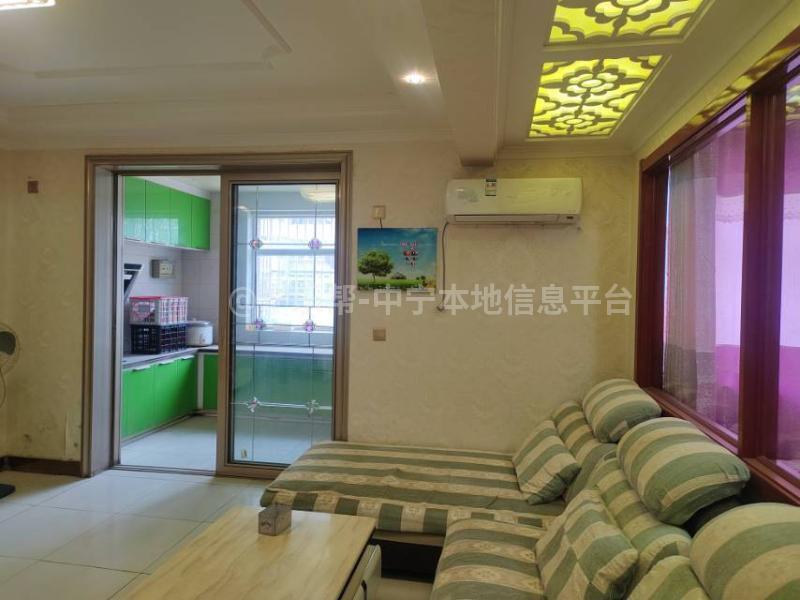 县城中心精装房出租